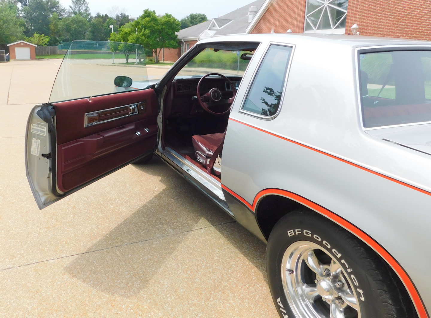 7th Image of a 1984 OLDSMOBILE HURST EDITION