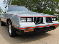 Image 2 of 10 of a 1984 OLDSMOBILE HURST EDITION