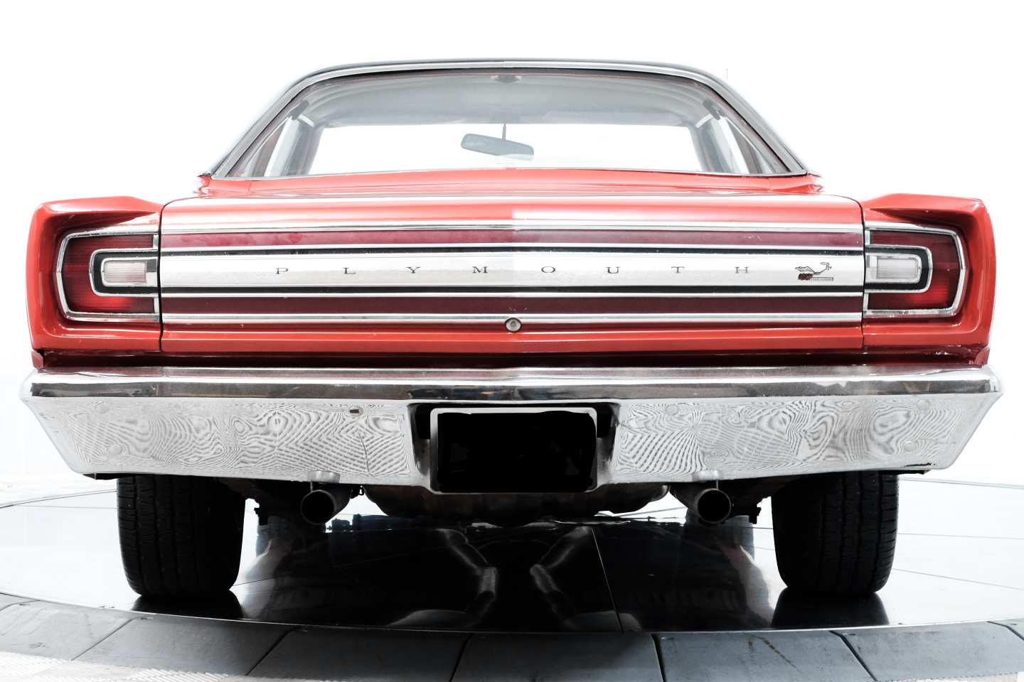 2nd Image of a 1968 PLYMOUTH ROADRUNNER