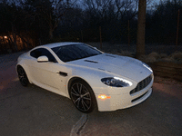 Image 5 of 13 of a 2011 ASTON MARTIN VANTAGE