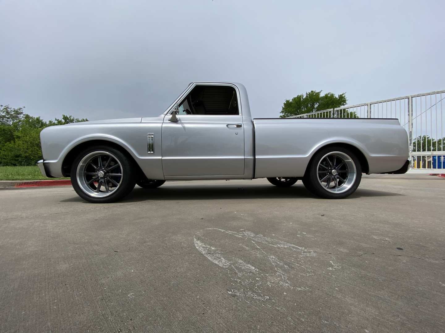 2nd Image of a 1967 GMC C10