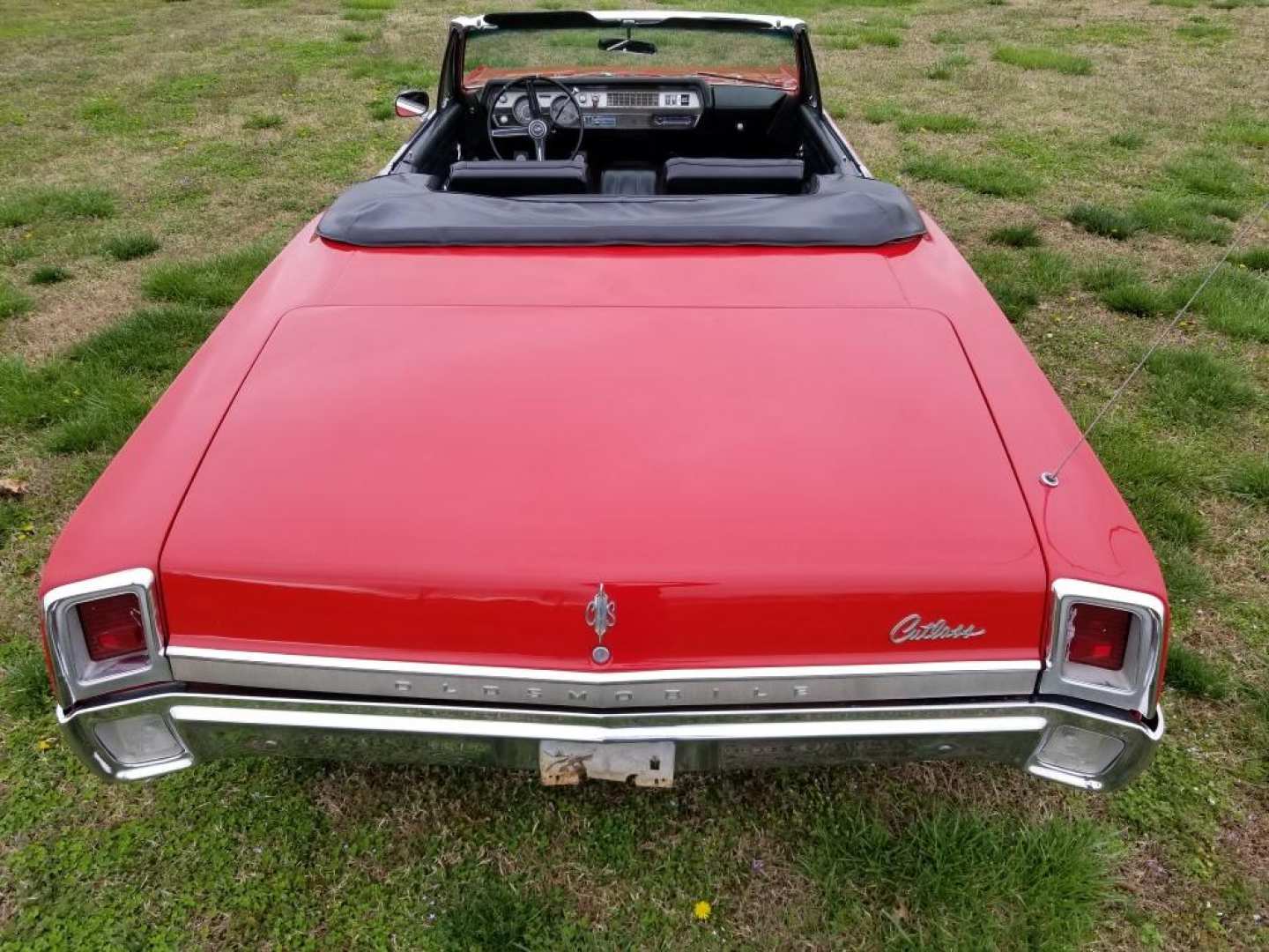 2nd Image of a 1967 OLDSMOBILE CUTLASS