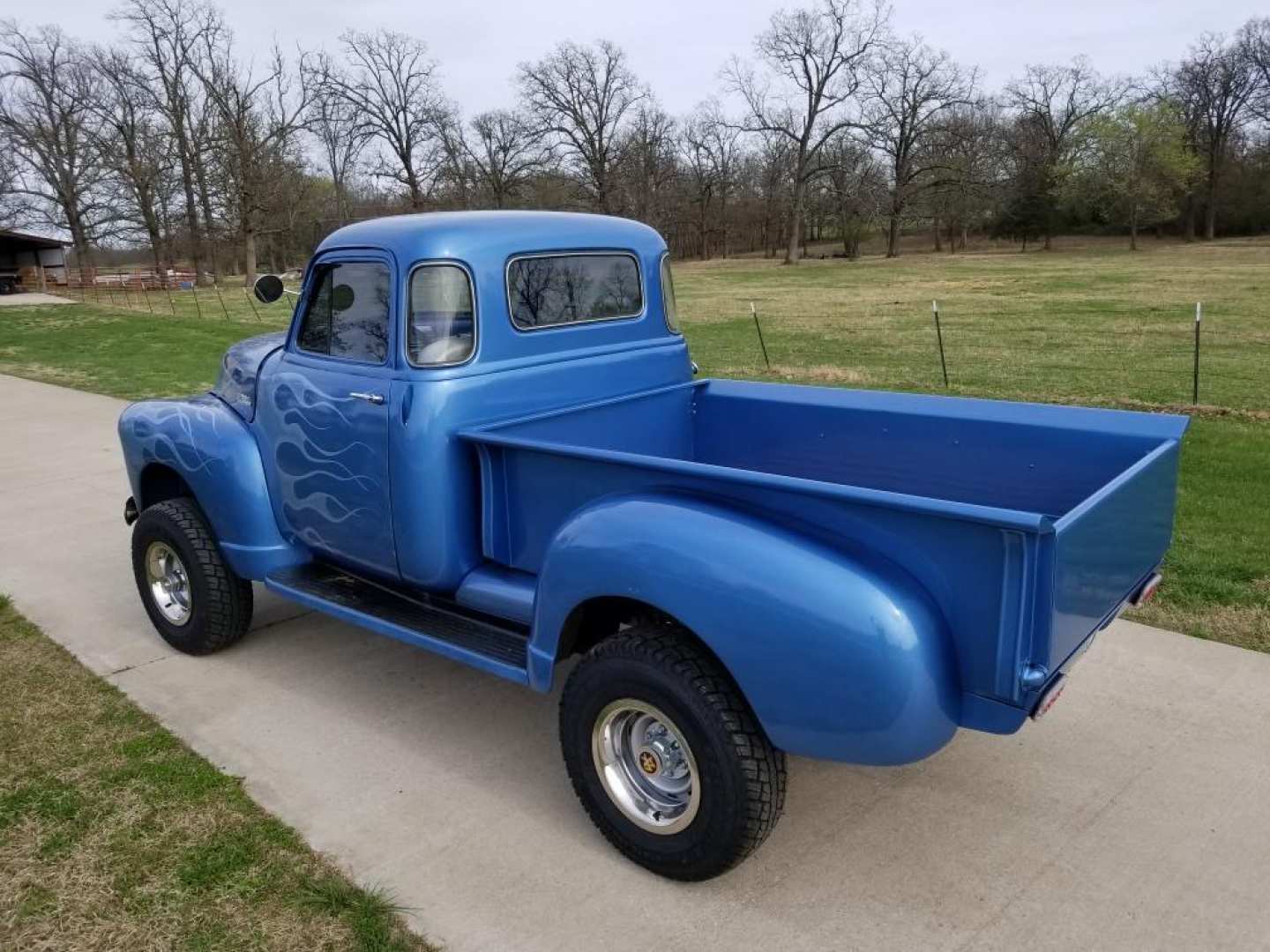 2nd Image of a 1952 CHEVROLET 3100