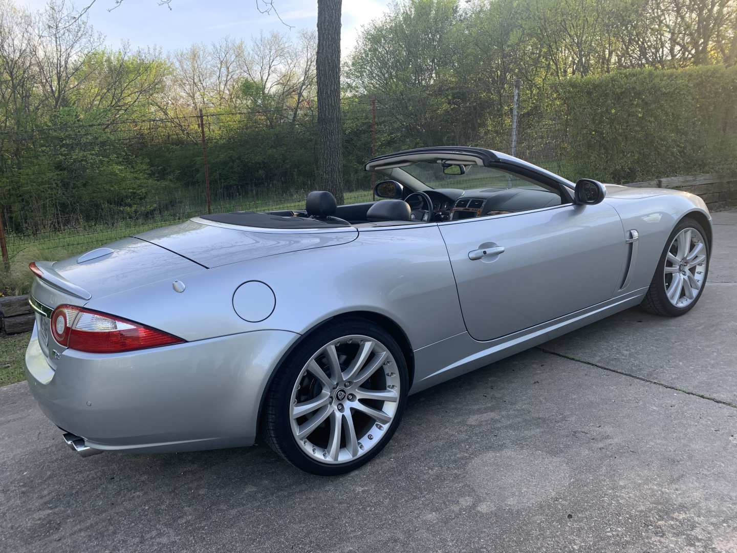 1st Image of a 2007 JAGUAR XKR