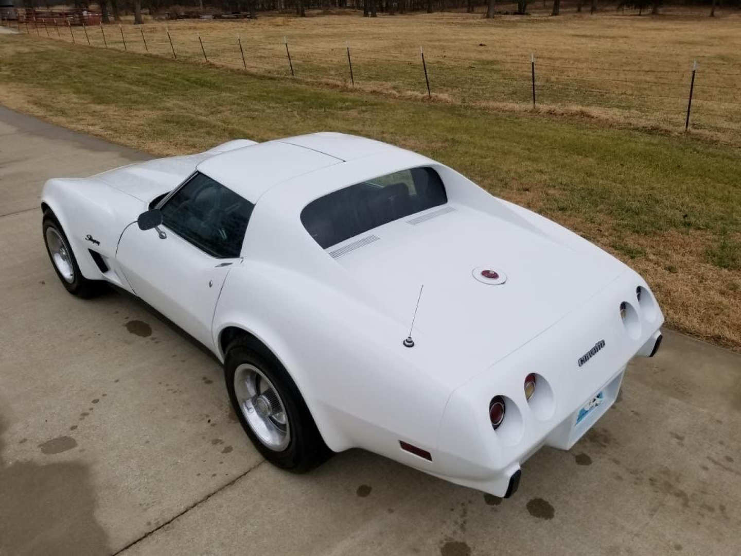 3rd Image of a 1975 CHEVROLET CORVETTE