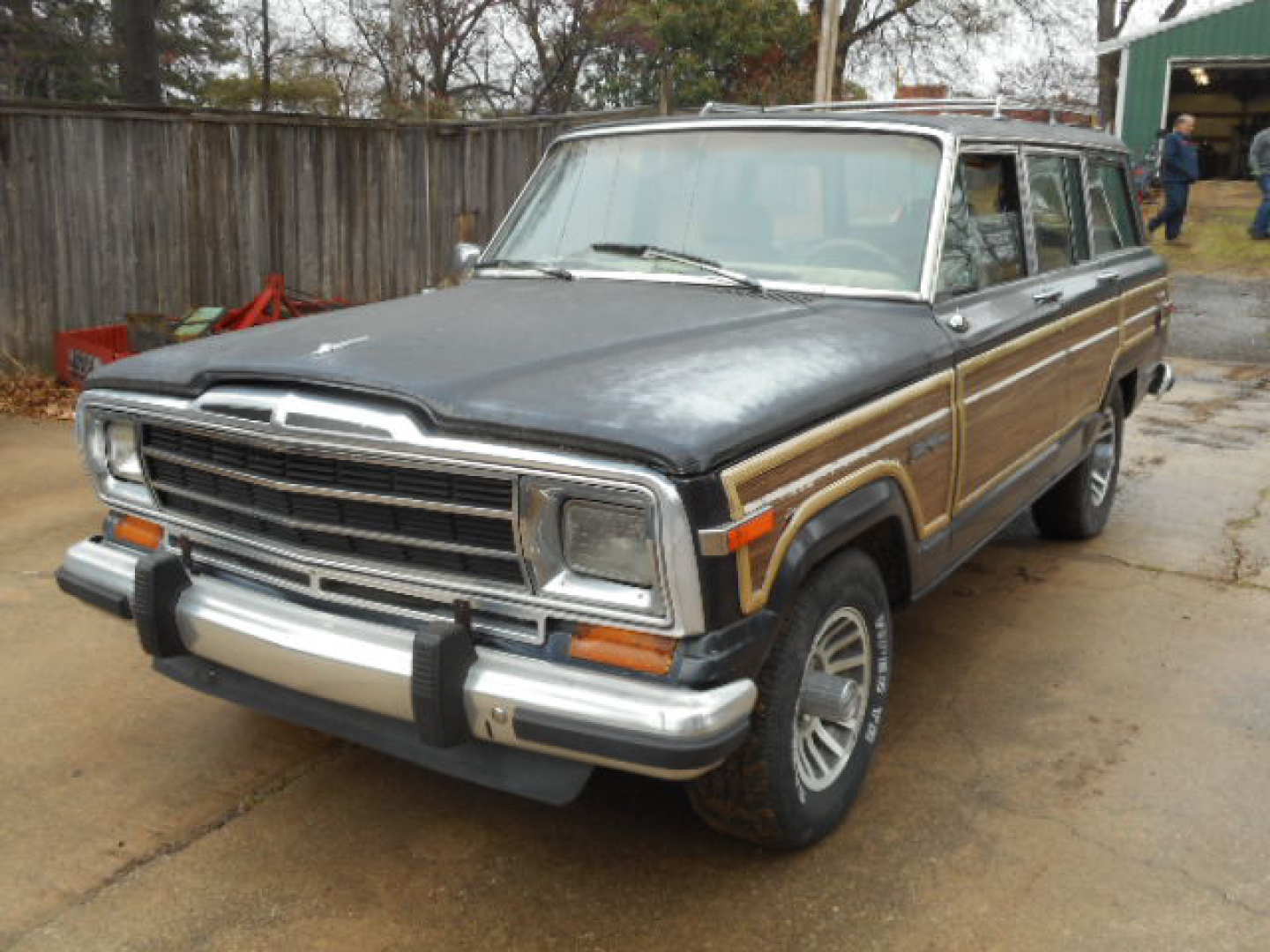 1st Image of a 1990 JEEP GRAND WAGONEER