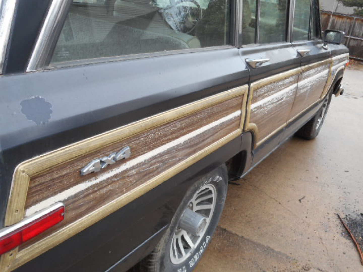 5th Image of a 1990 JEEP GRAND WAGONEER