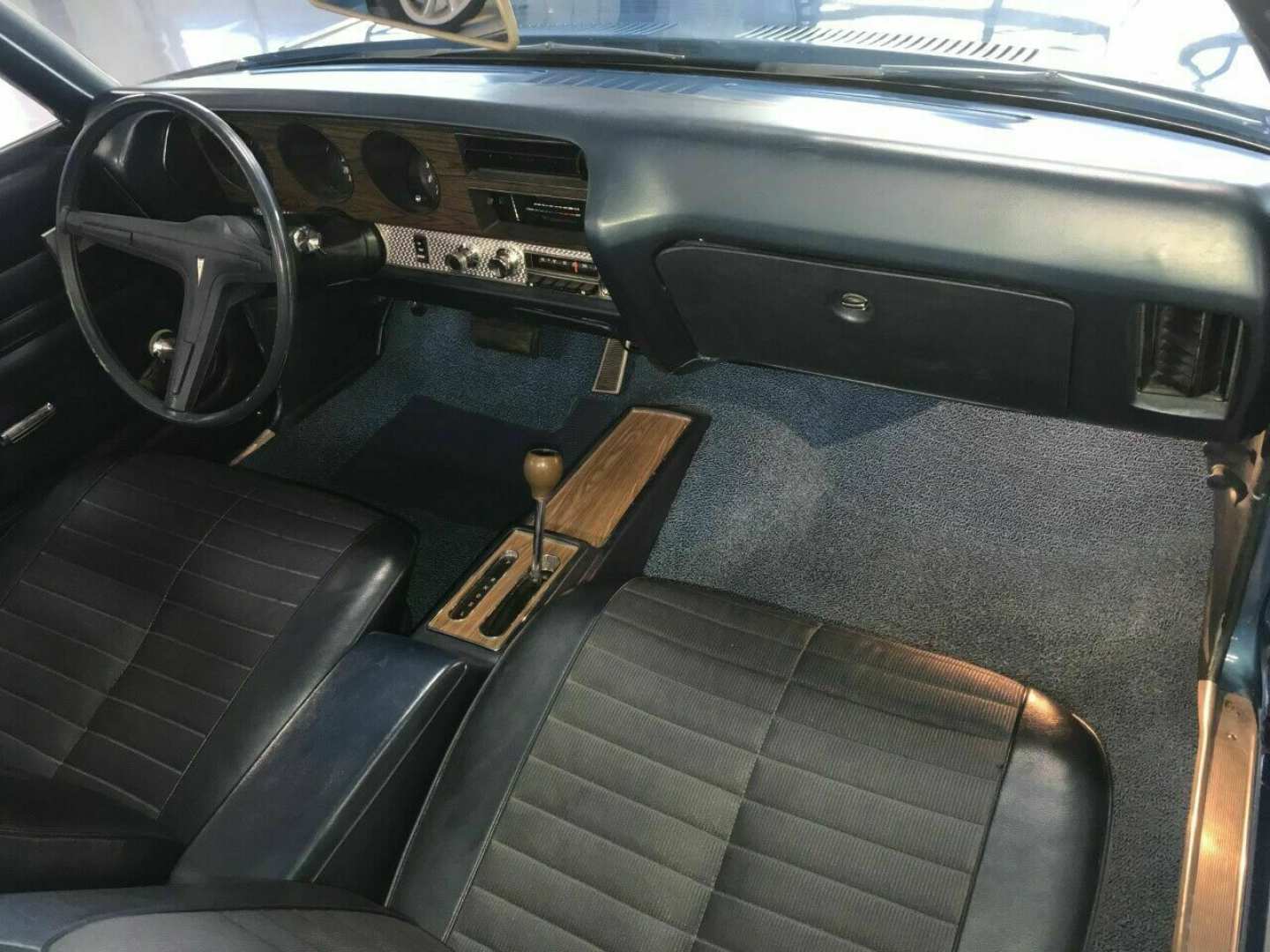 3rd Image of a 1971 PONTIAC GTO