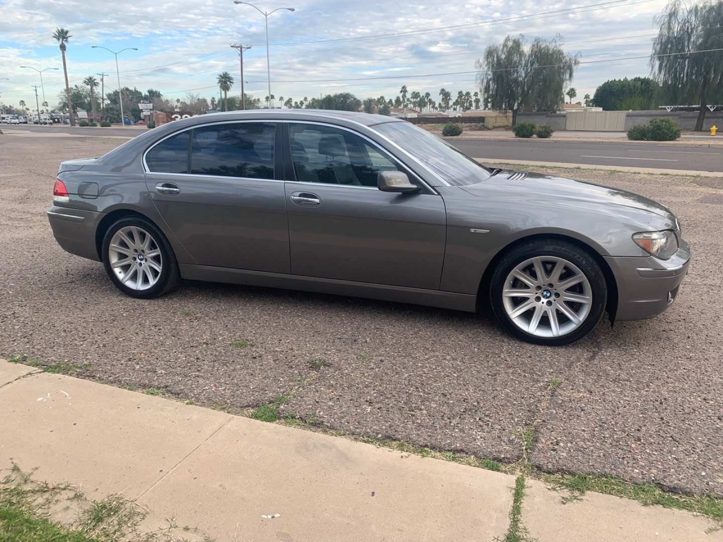 1st Image of a 2006 BMW 7 SERIES 750LI