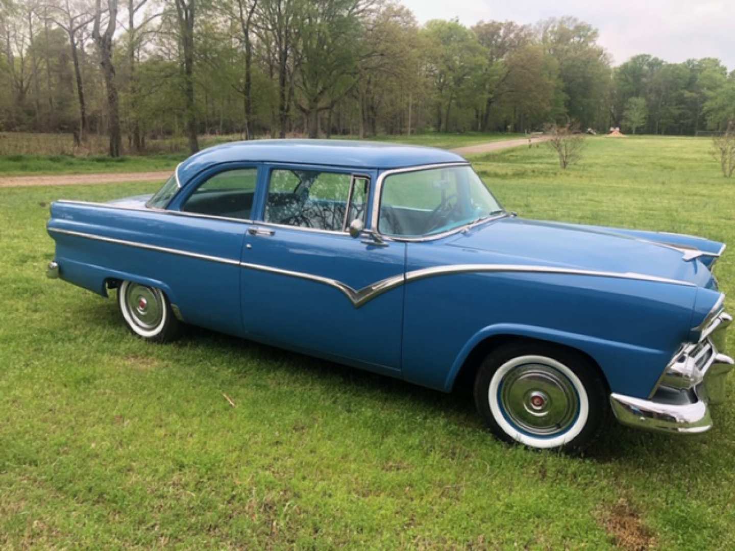 1st Image of a 1955 FORD FAIRLANE