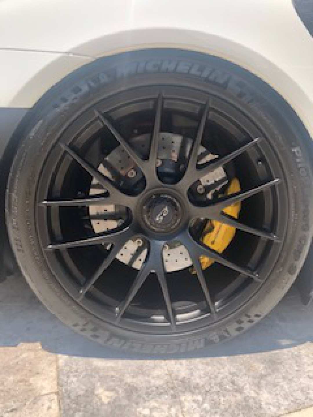 19th Image of a 2018 PORSCHE 911 GT2 RS