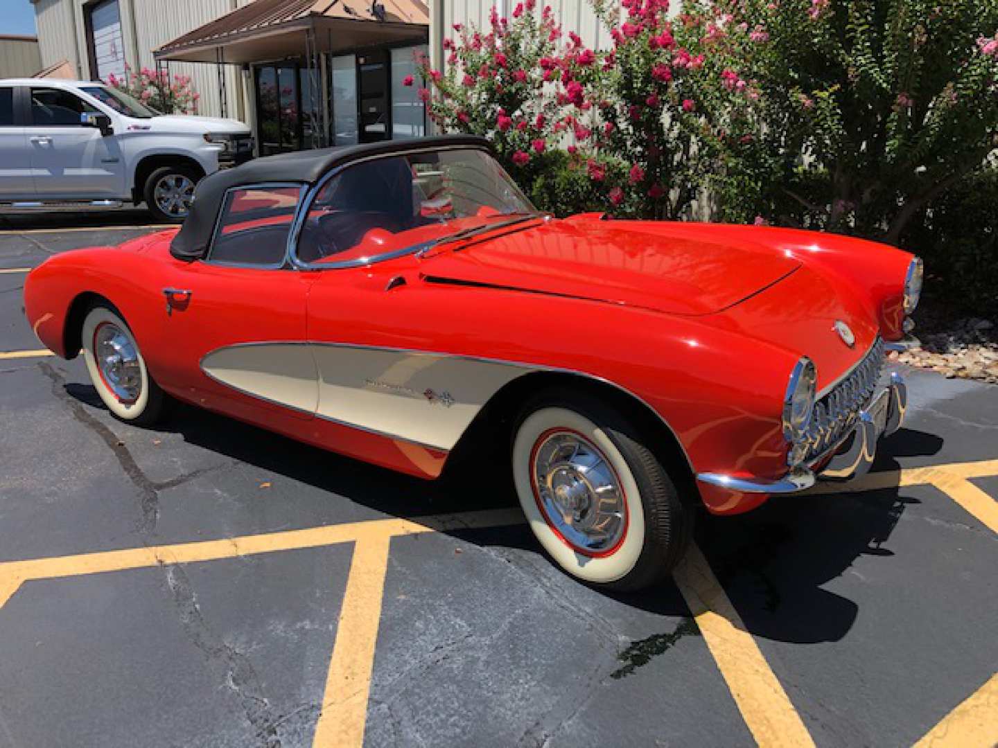 2nd Image of a 1957 CHEVROLET CORVETTE