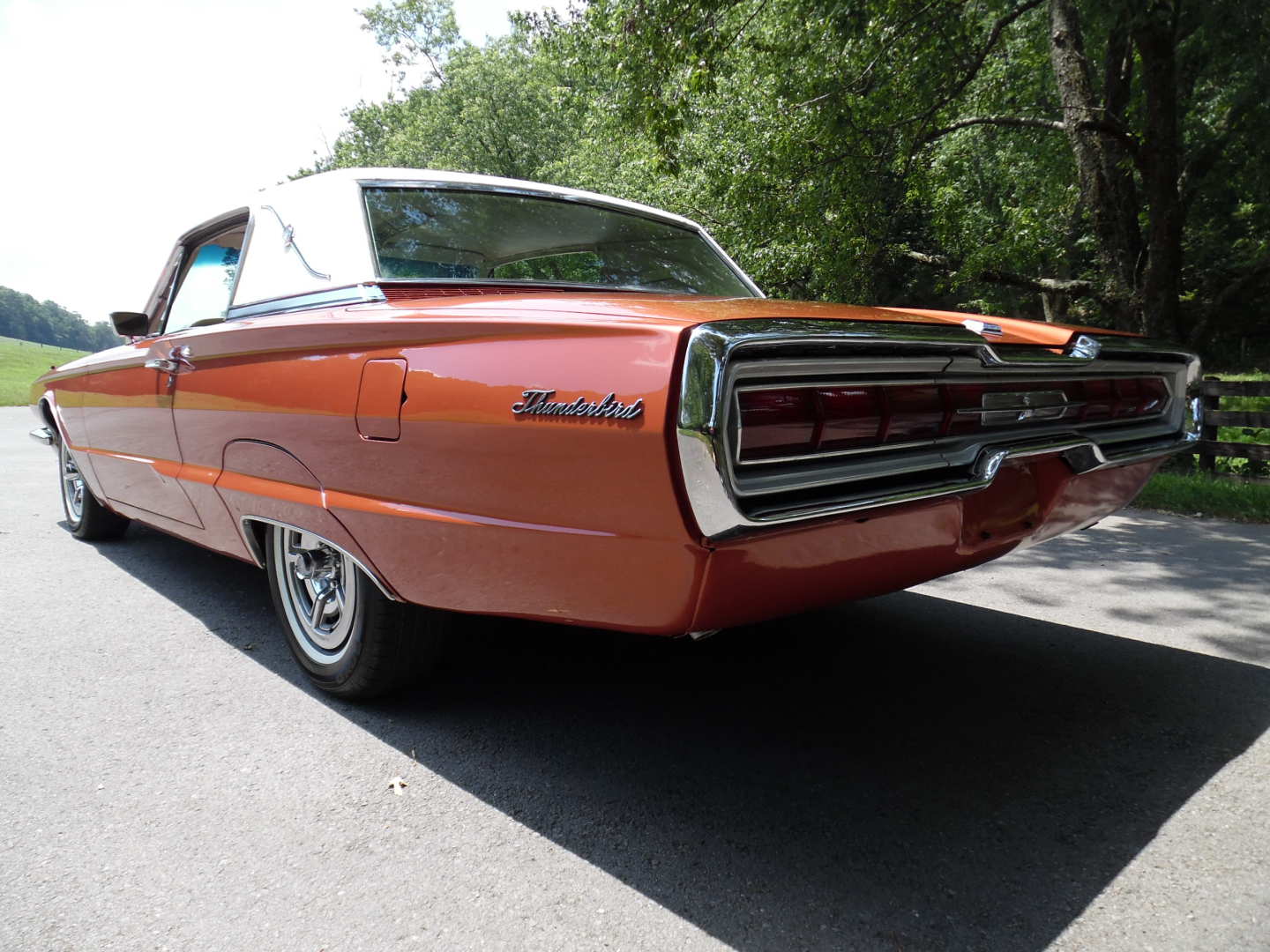 3rd Image of a 1966 FORD THUNDERBIRD