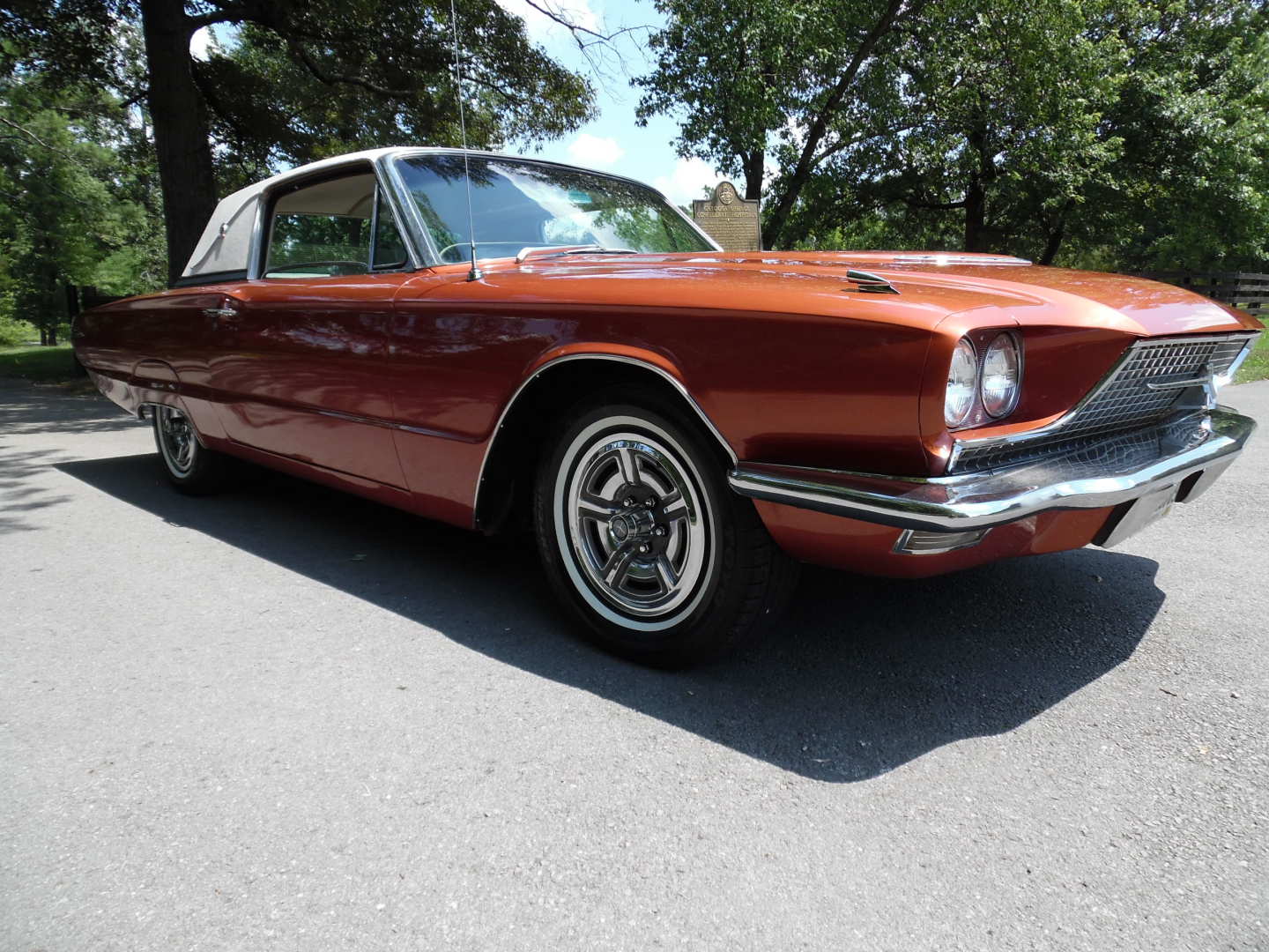 4th Image of a 1966 FORD THUNDERBIRD