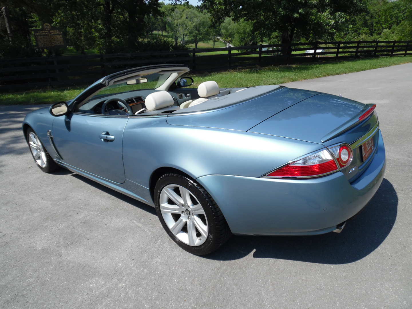 3rd Image of a 2007 JAGUAR XK XK