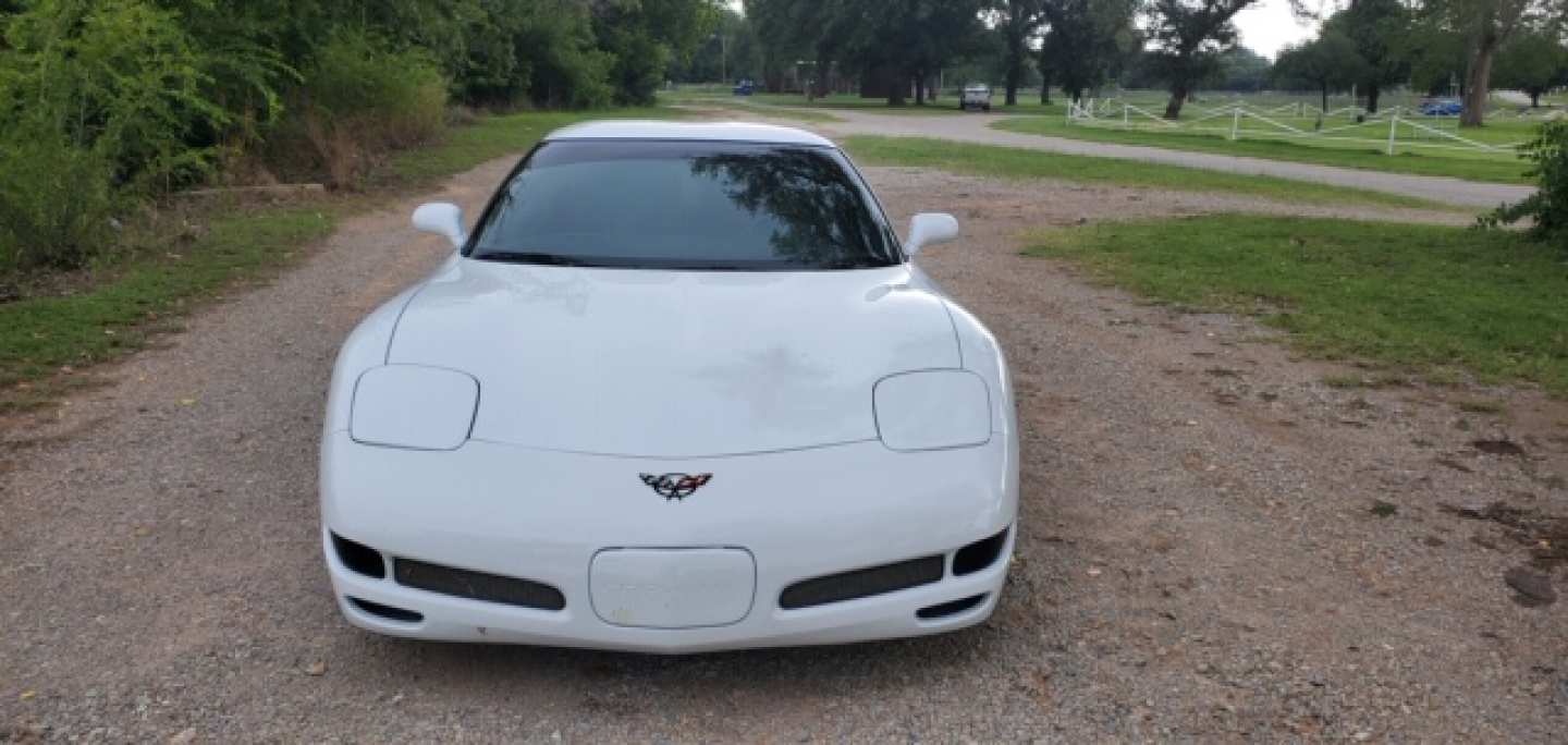 2nd Image of a 2001 CHEVROLET CORVETTE Z06