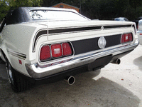 Image 4 of 17 of a 1972 FORD MUSTANG