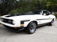 Image 5 of 17 of a 1972 FORD MUSTANG