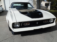 Image 9 of 17 of a 1972 FORD MUSTANG