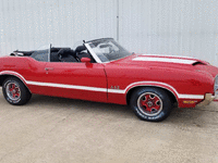 Image 2 of 9 of a 1971 OLDSMOBILE CUTLASS 442