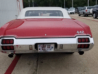 Image 7 of 9 of a 1971 OLDSMOBILE CUTLASS 442