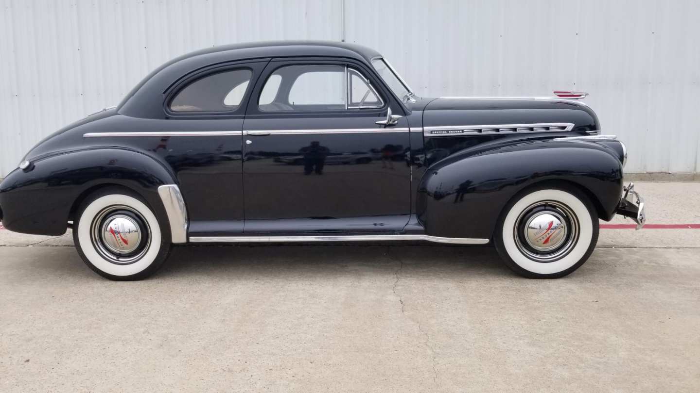 3rd Image of a 1941 CHEVROLET SPECIAL DELUXE