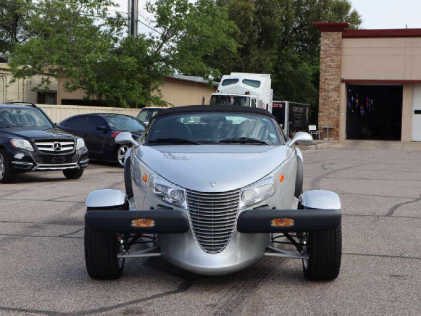 2nd Image of a 2000 PLYMOUTH PROWLER