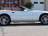 Image 3 of 20 of a 2007 CHEVROLET CORVETTE