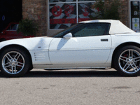 Image 4 of 20 of a 2007 CHEVROLET CORVETTE