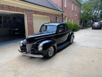 Image 6 of 17 of a 1940 FORD DELUXE