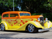 Image 3 of 10 of a 1933 PONTIAC 5 WINDOW