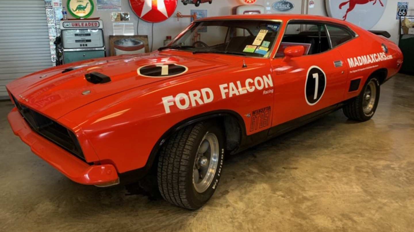 2nd Image of a 1976 FORD FALCON