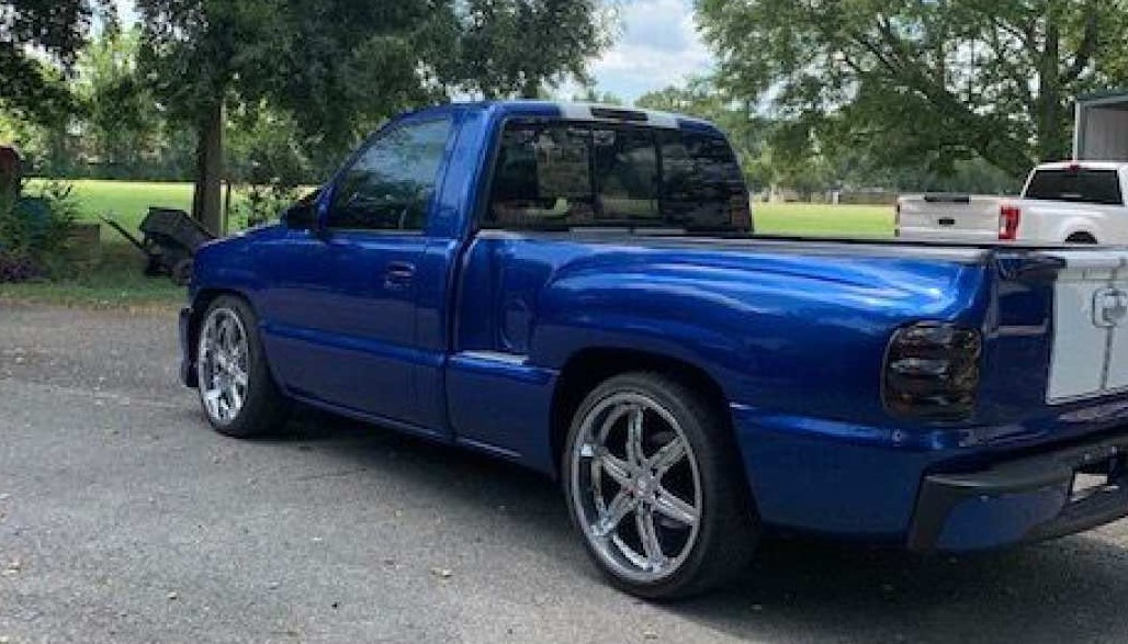 1st Image of a 2001 GMC SIERRA 1500