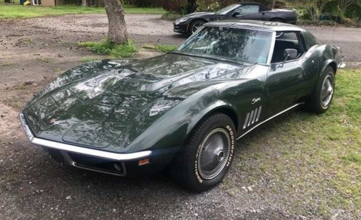 2nd Image of a 1969 CHEVROLET CORVETTE L89