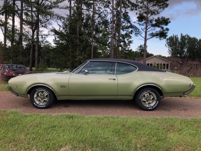 6th Image of a 1969 OLDSMOBILE 442