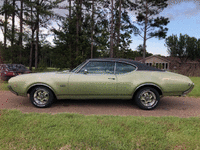Image 7 of 15 of a 1969 OLDSMOBILE 442