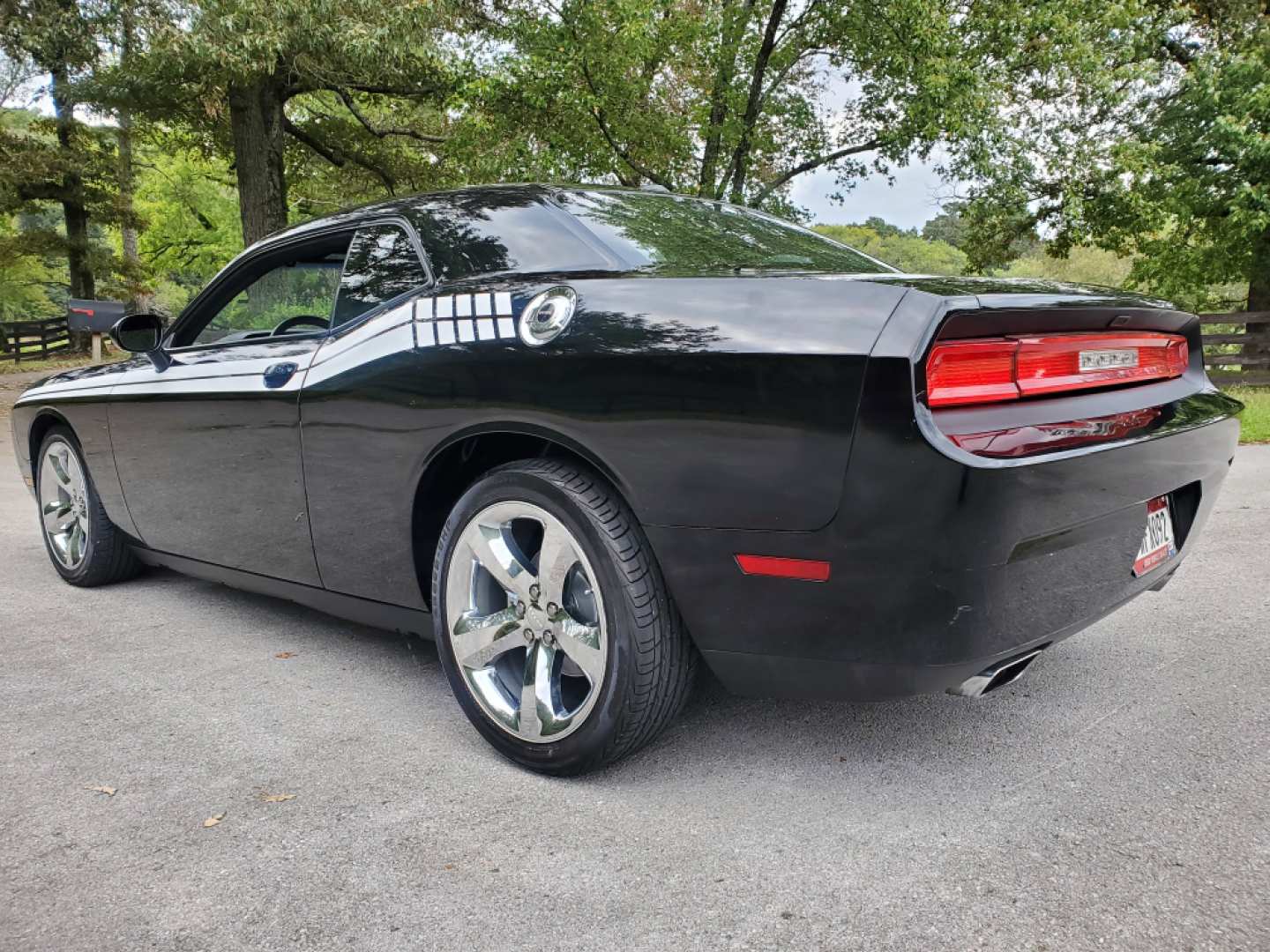 2nd Image of a 2013 DODGE CHALLENGER SXT