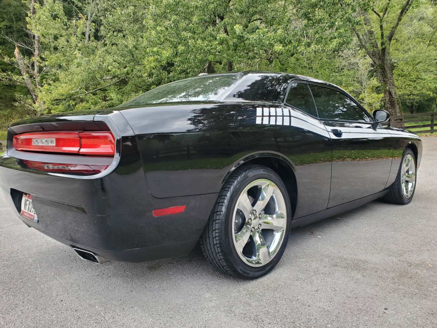 5th Image of a 2013 DODGE CHALLENGER SXT