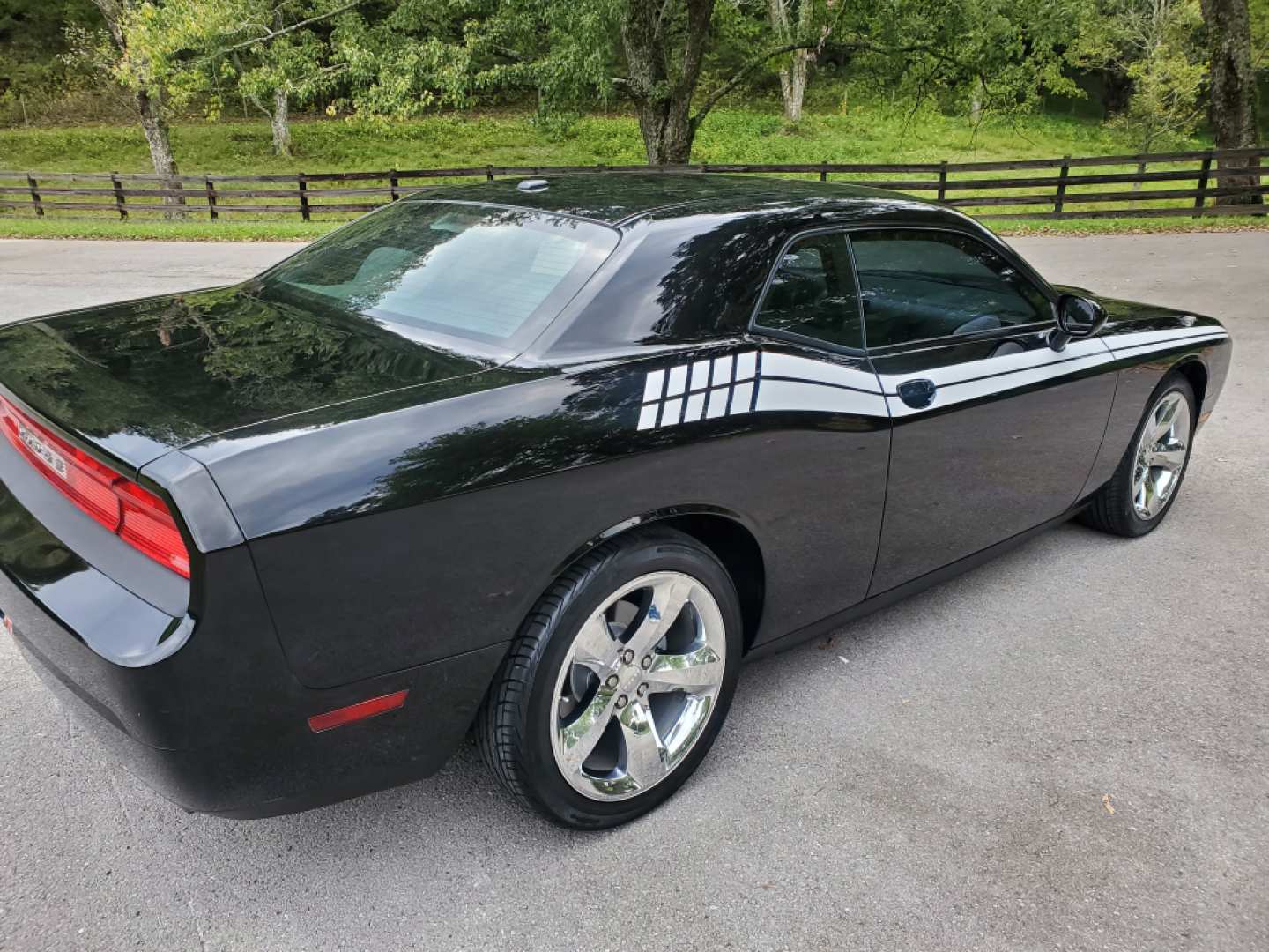 9th Image of a 2013 DODGE CHALLENGER SXT