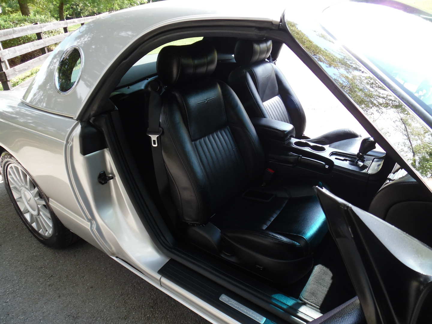 5th Image of a 2005 FORD THUNDERBIRD PREMIUM HARDTOP