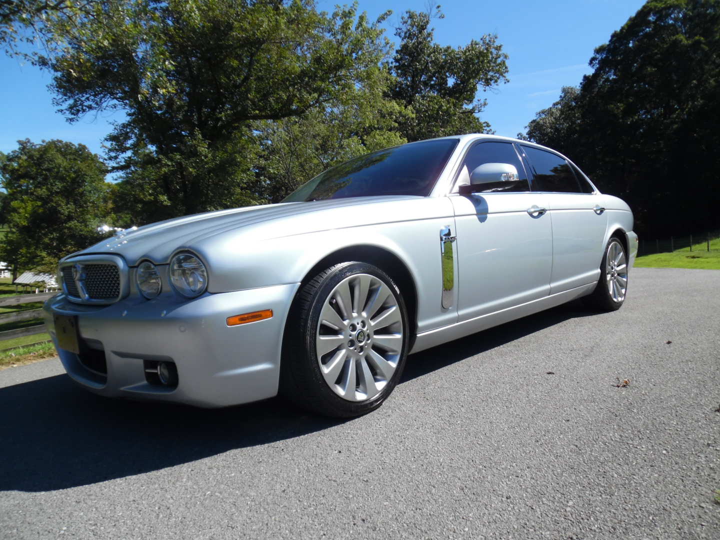 1st Image of a 2008 JAGUAR XJ8 XJ L