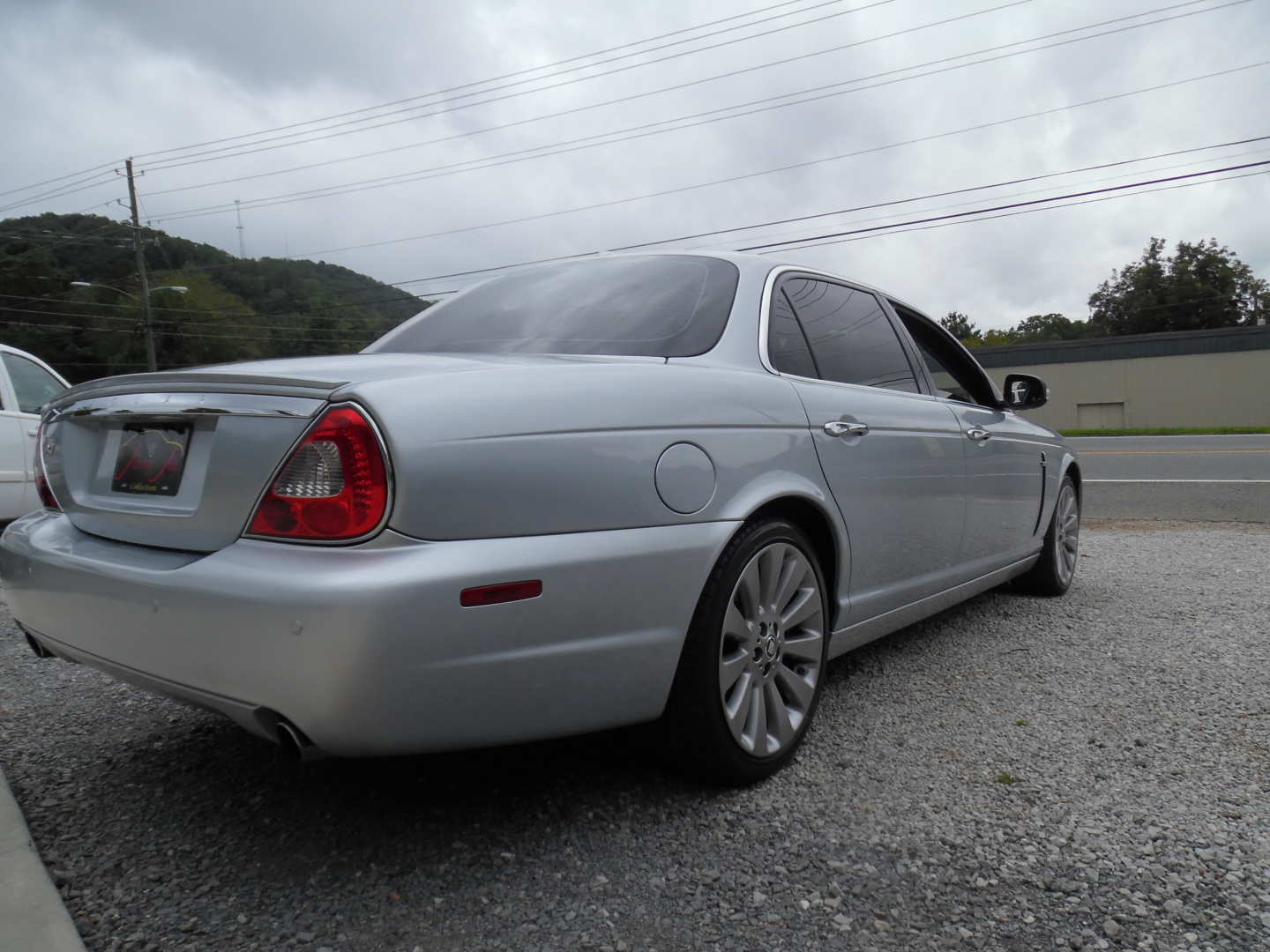 2nd Image of a 2008 JAGUAR XJ8 XJ L