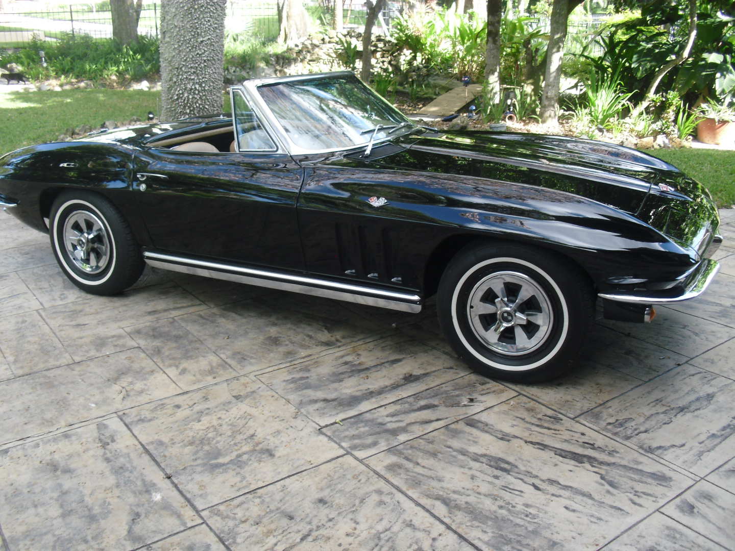 1st Image of a 1965 CHEVROLET CORVETTE