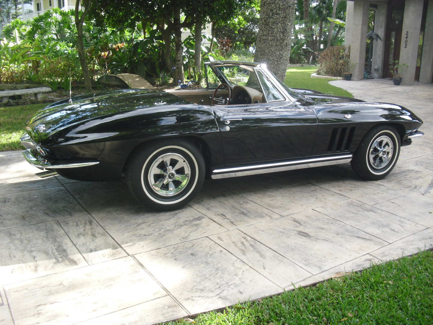 3rd Image of a 1965 CHEVROLET CORVETTE