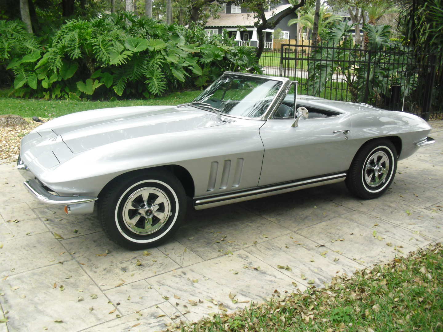 4th Image of a 1965 CHEVROLET CORVETTE