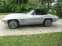 Image 2 of 16 of a 1965 CHEVROLET CORVETTE