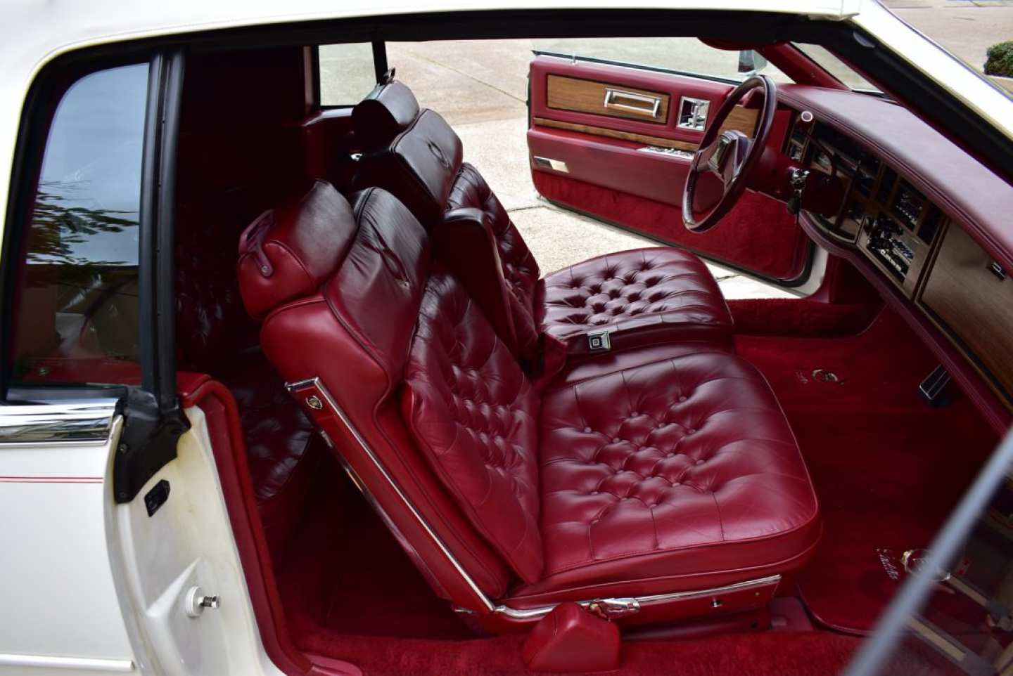 5th Image of a 1985 CADILLAC ELDORADO BIARRITZ