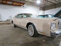 Image 3 of 8 of a 1979 LINCOLN CONTINENTAL CARTIER