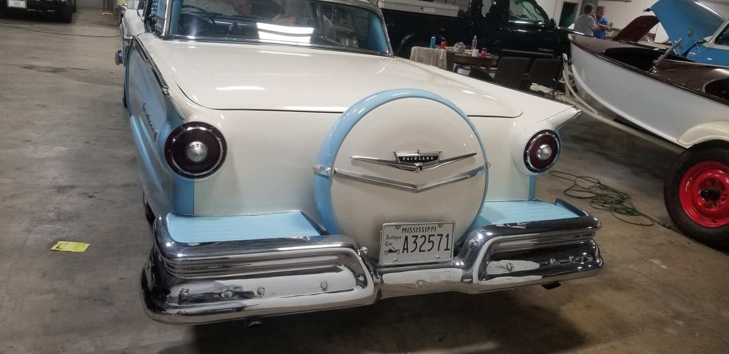 5th Image of a 1957 FORD SKYLINER