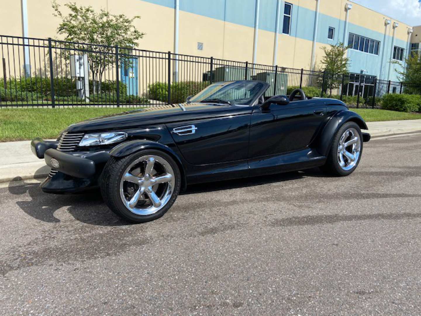 3rd Image of a 2000 PLYMOUTH PROWLER